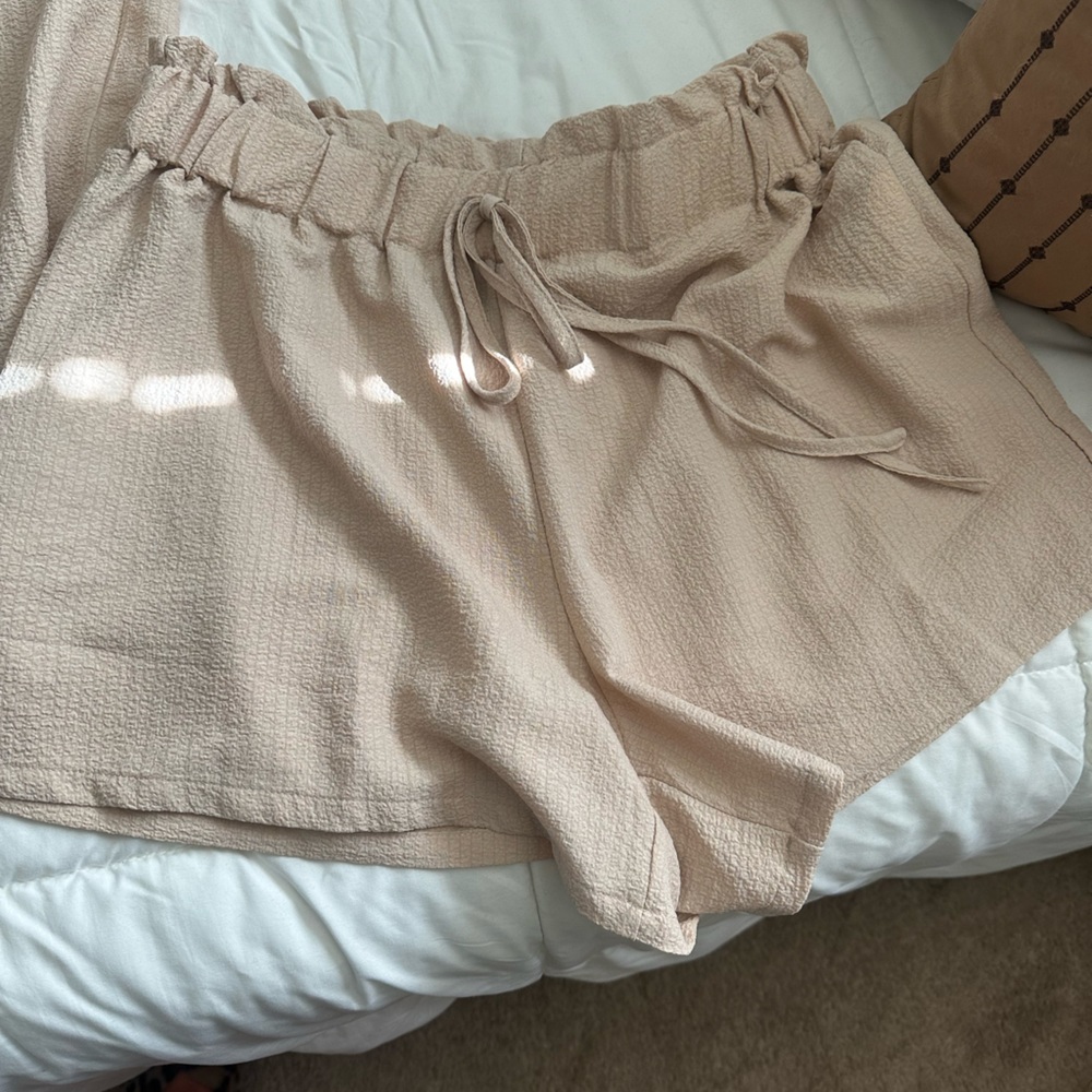 Short set - Picture 4 of 4